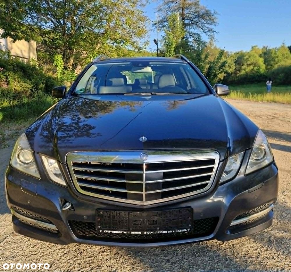 Mercedes-Benz Klasa E 350 CDI DPF 4Matic BlueEFFICIENCY 7G-TRONIC Avantgarde - 21