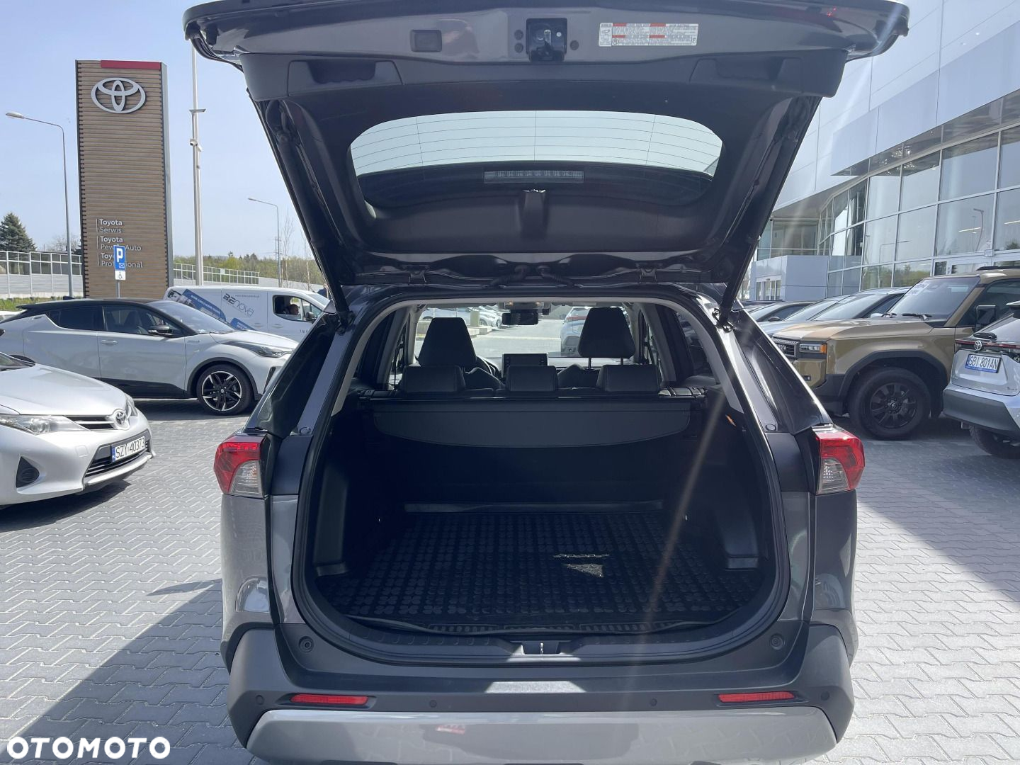 Toyota RAV4 - 12