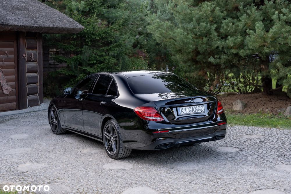Mercedes-Benz E-Class 2017 photo 2