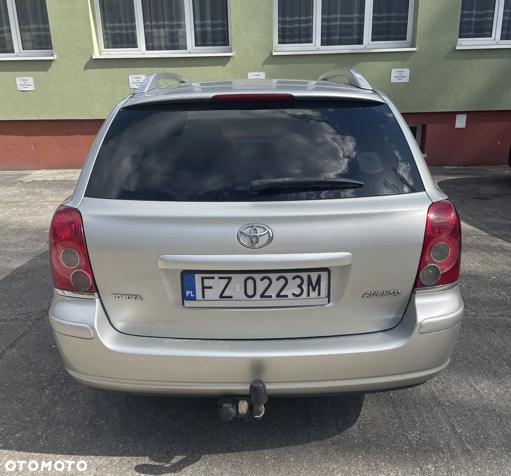 Toyota Avensis 2.0 VVT-i Sol plus - 5