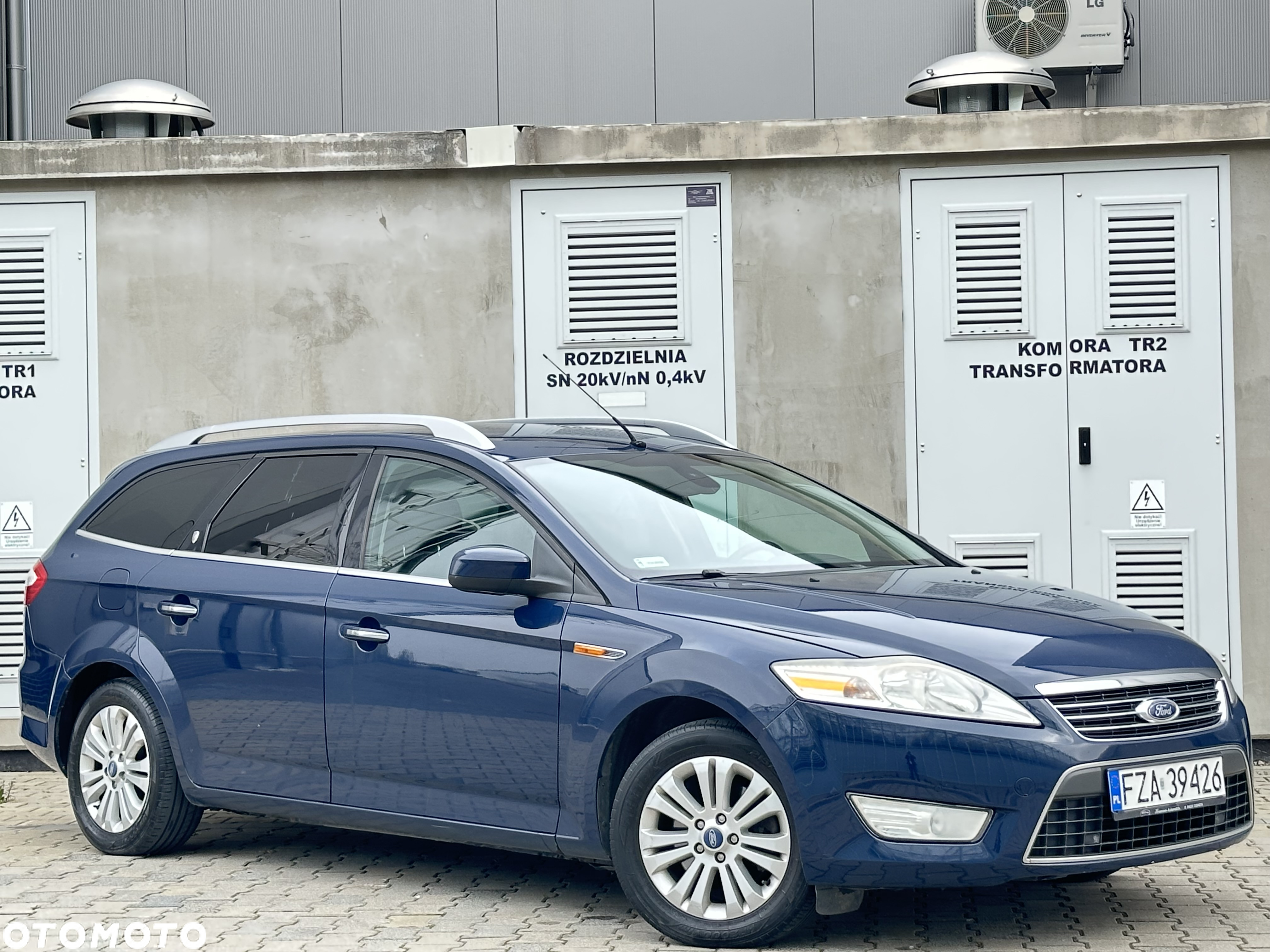 Ford Mondeo 2.0 Ghia - 8