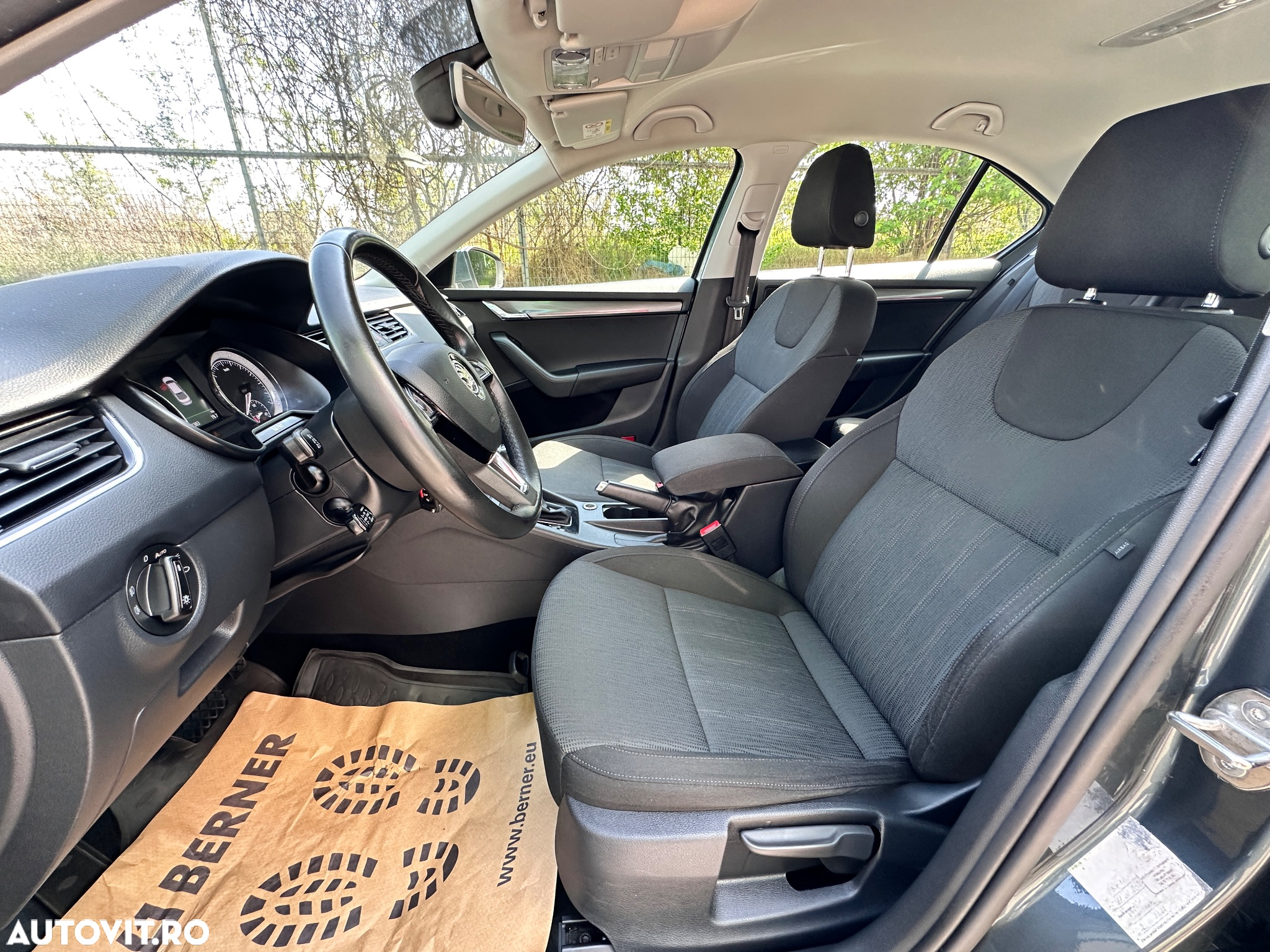 Skoda Octavia 2.0 TDI DSG Style - 26