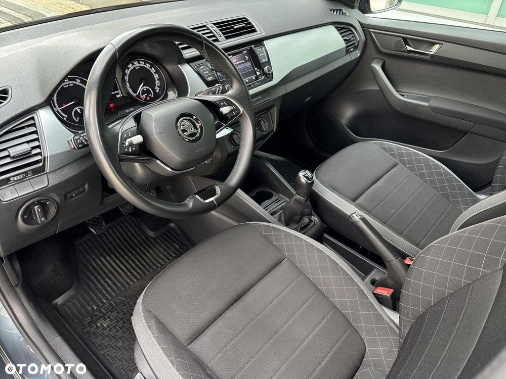 Skoda Fabia - 10