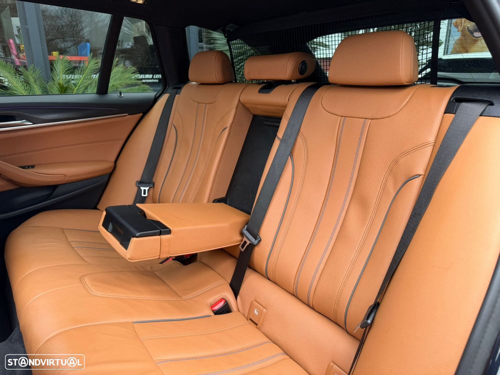 BMW 520 e Pack M - 25