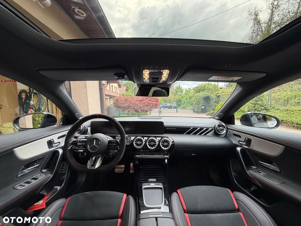Mercedes-Benz CLA AMG 45 S 4-Matic+ 8G-DCT - 12