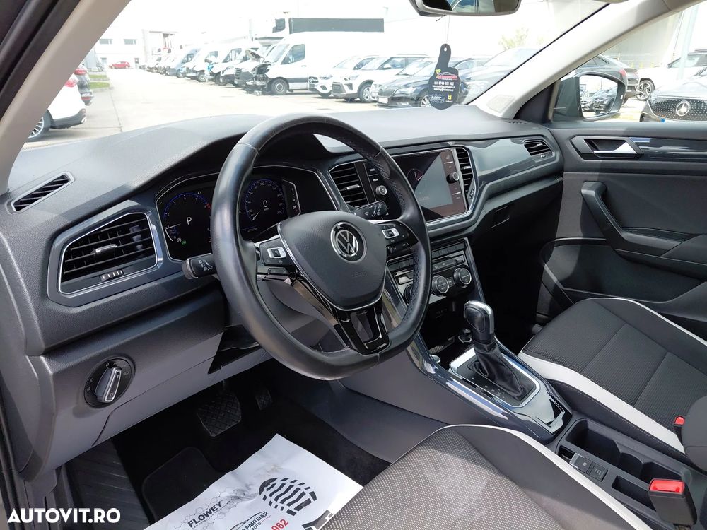 Volkswagen T-Roc - 19