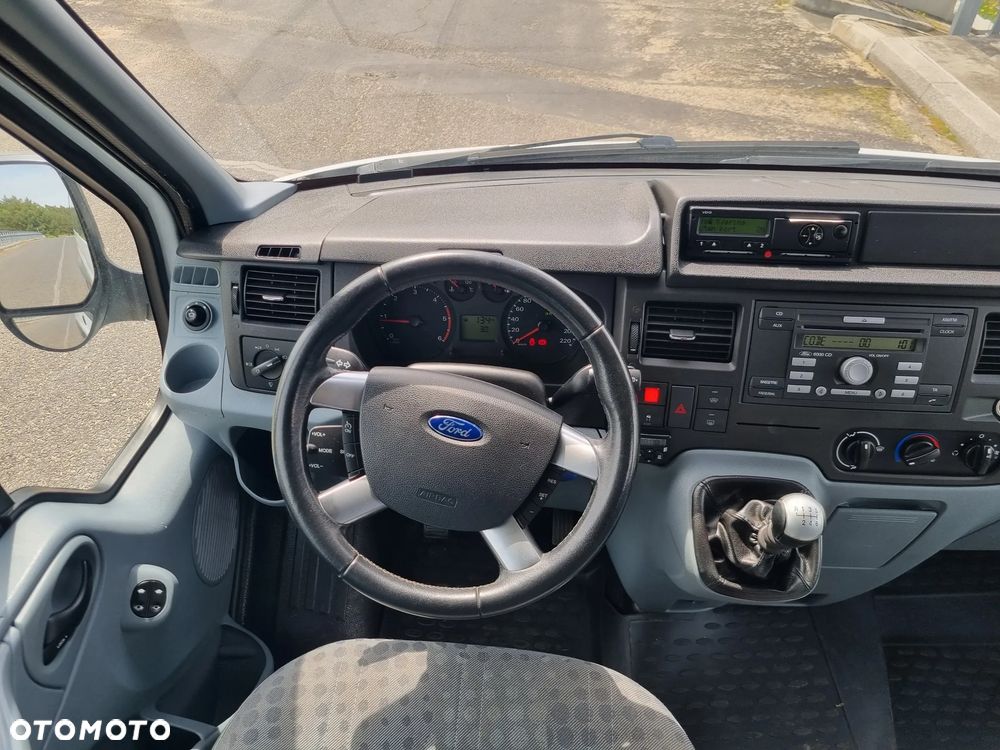 Ford Transit - 11