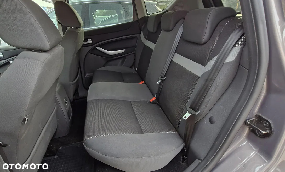 Ford Kuga 2.0 TDCi 2x4 Individual - 11