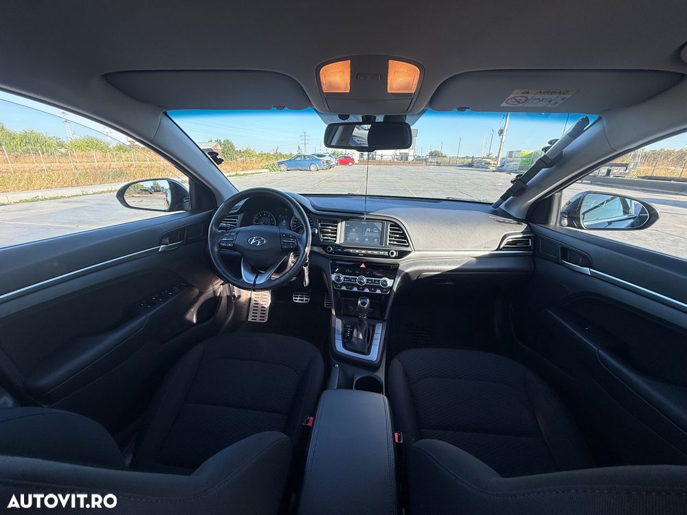 Hyundai Elantra 1.6 MPi Aut. Exclusive - 11