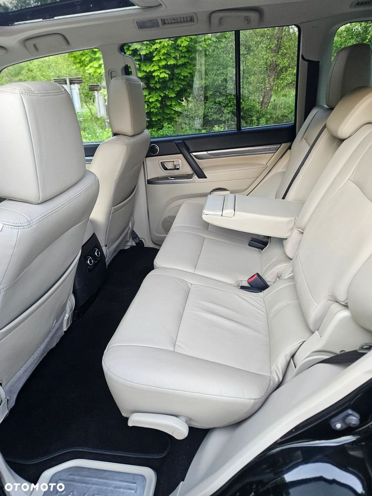 Mitsubishi Pajero 3.2 DID Instyle EU6 - 21