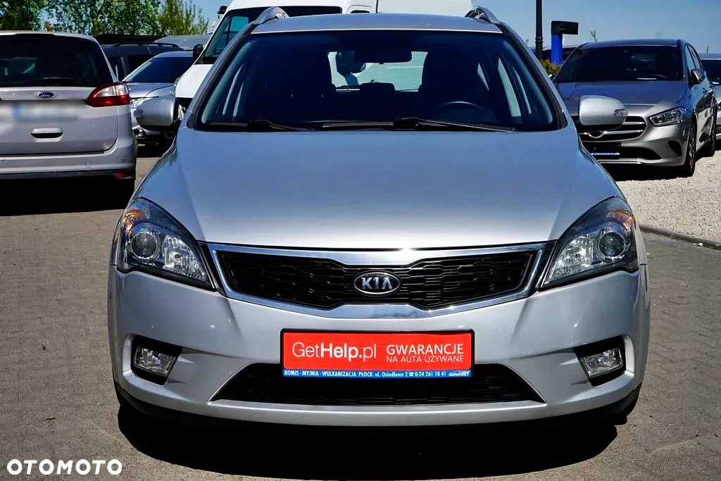 Kia Ceed - 11