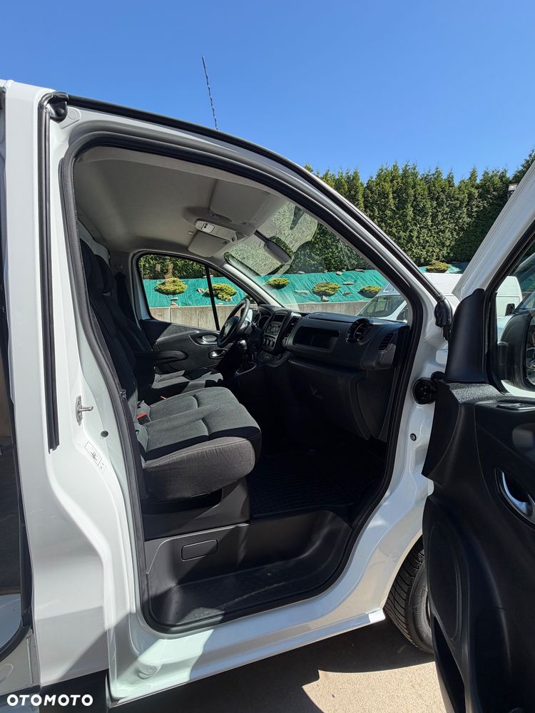 Renault Trafic Długi Blaszak L2H1 Renault Trafic Blaszak 2.0 - 19