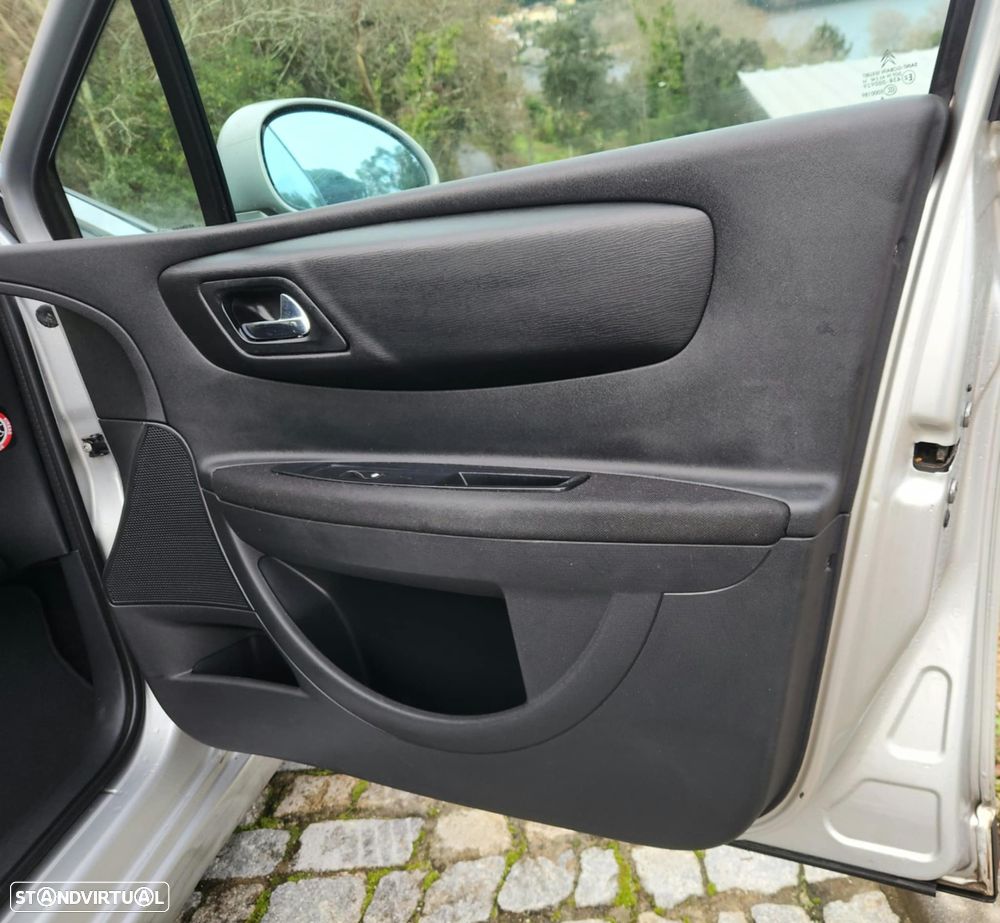 Citroën C4 1.6 HDi 110 VTR Pack - 16