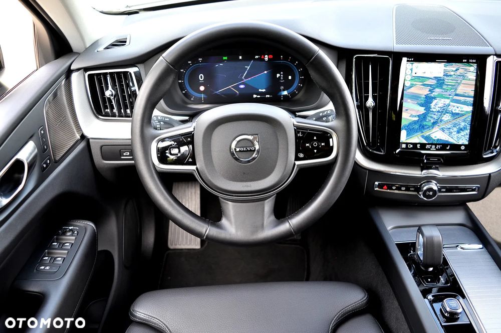 Volvo XC 60 B5 B AWD Plus Dark - 27