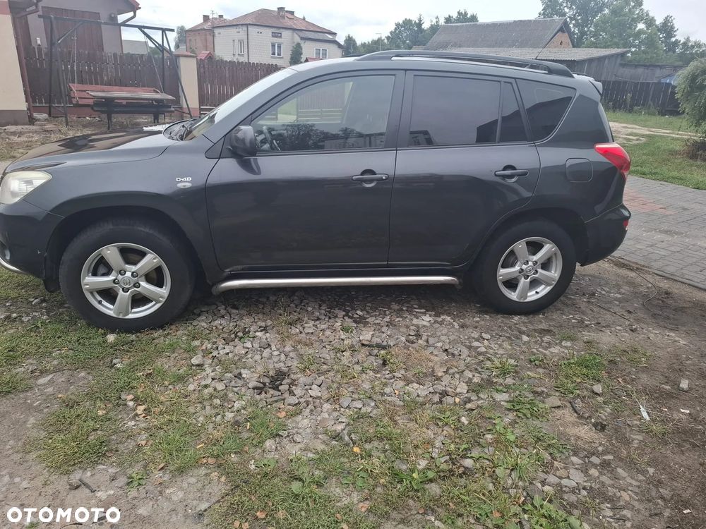 Toyota RAV4 - 6