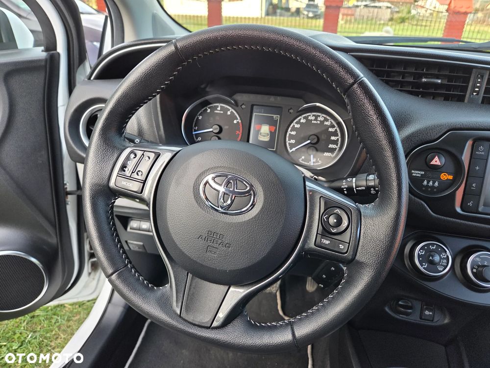 Toyota Yaris - 17