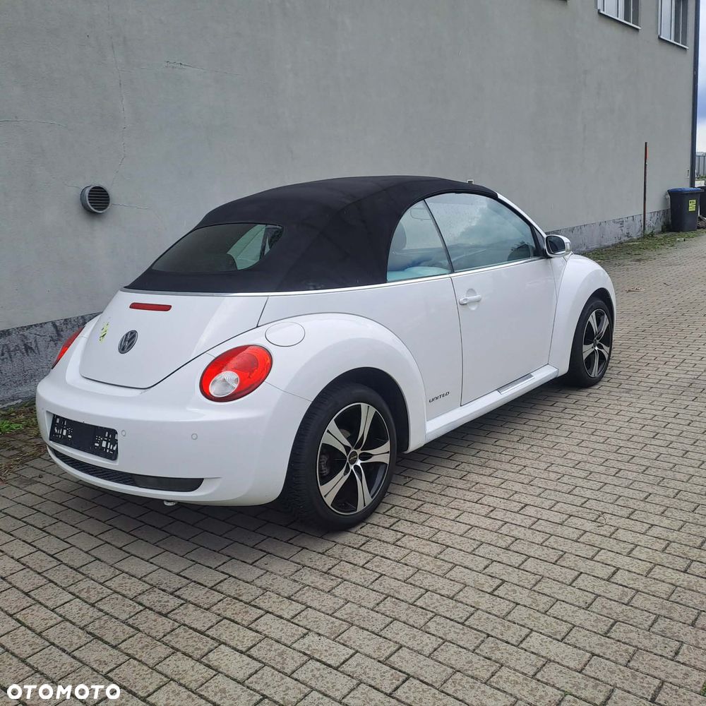 Volkswagen New Beetle 2.0 - 13