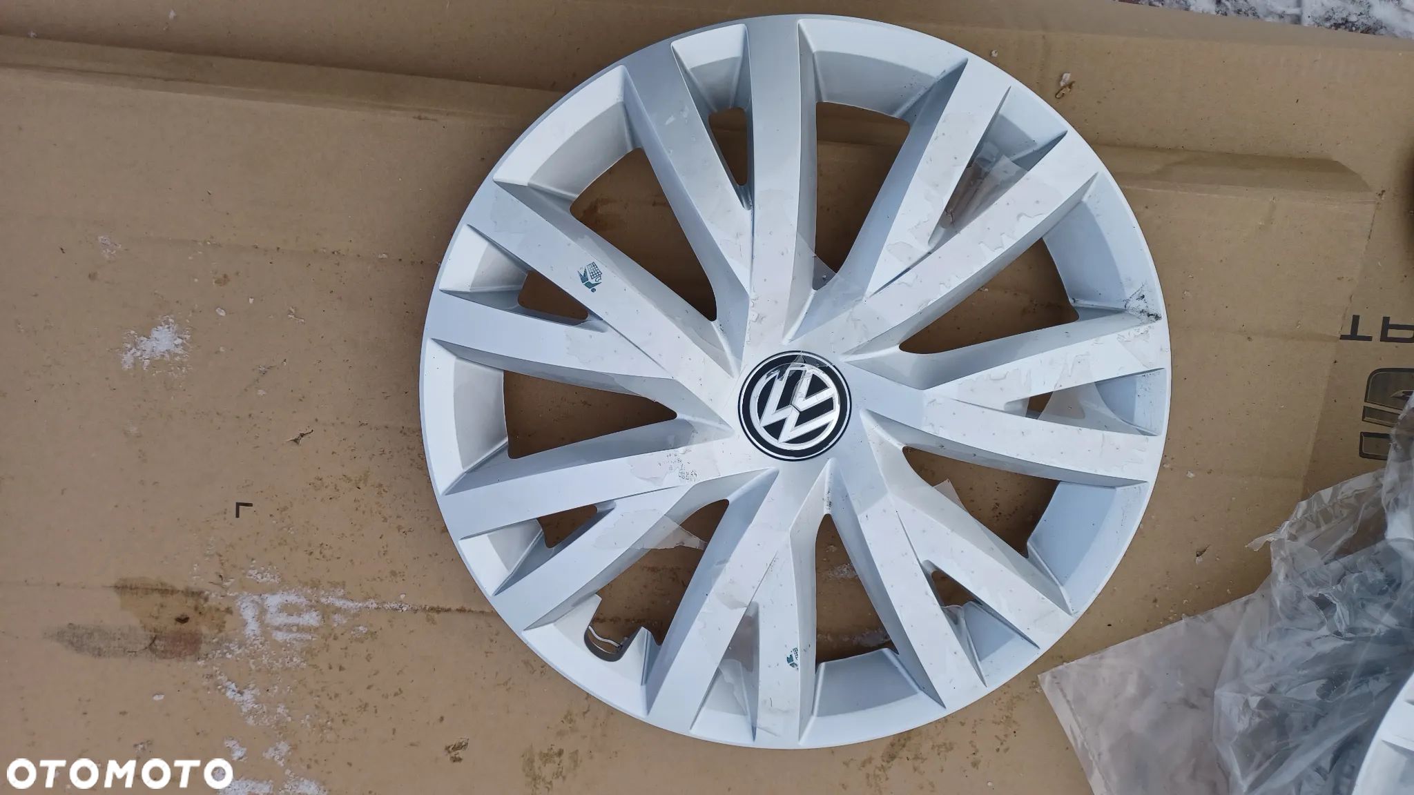 VW GOLF VIII KOŁPAK NOWY ORYGINAŁ 5H0601147 C - 1
