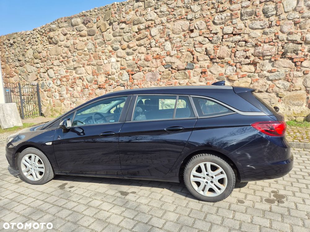 Opel Astra 1.6 D (CDTI) Dynamic - 17