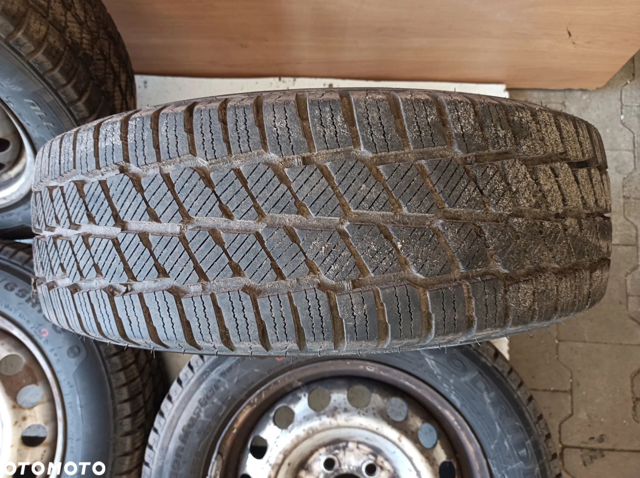 Felgi koła stalowe  NOWE opony zimowe Mercedes Vito/Viano VW T5 T6 5x112 ET54 205/65R16 C - 13