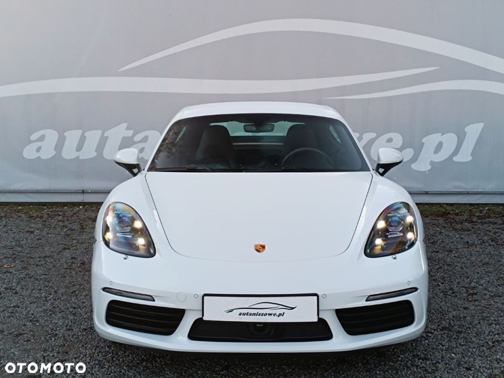 Porsche 718 Cayman - 11