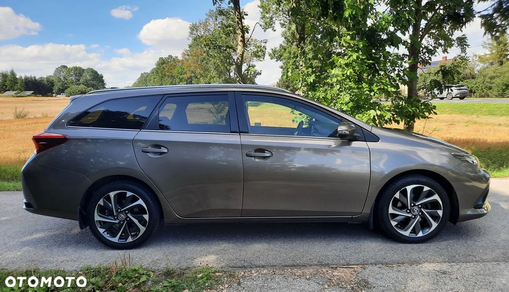 Toyota Auris 1.6 Comfort - 26
