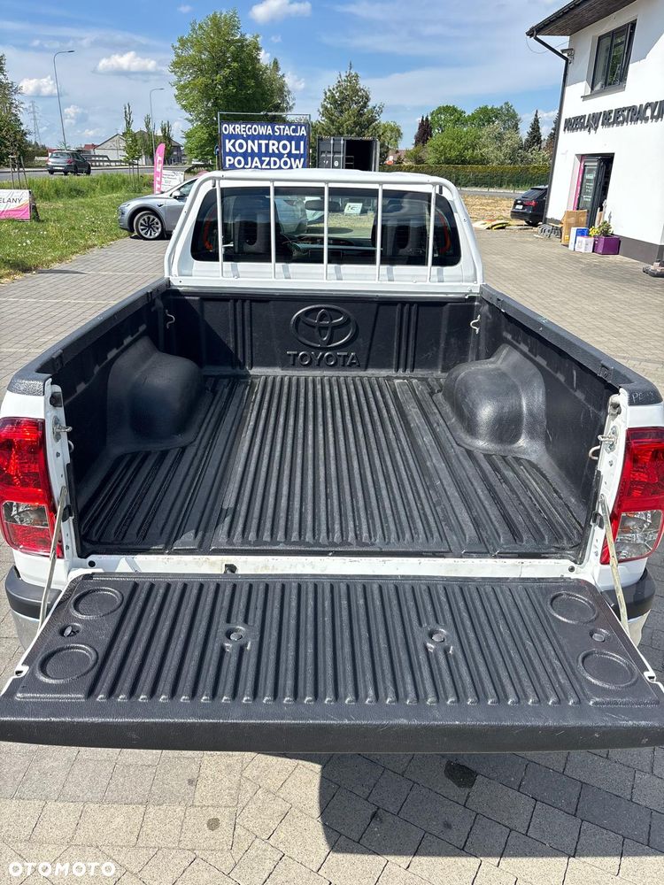 Toyota Hilux 4x4 Extra Cab Duty Comfort - 6