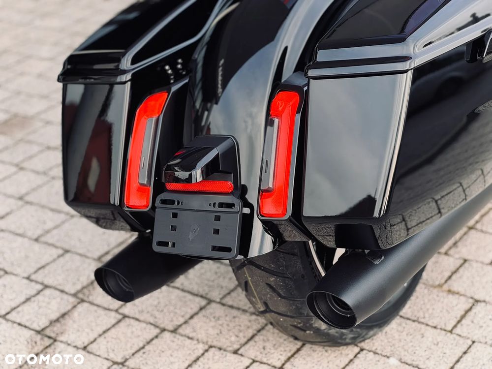 Harley-Davidson Touring Road Glide - 10