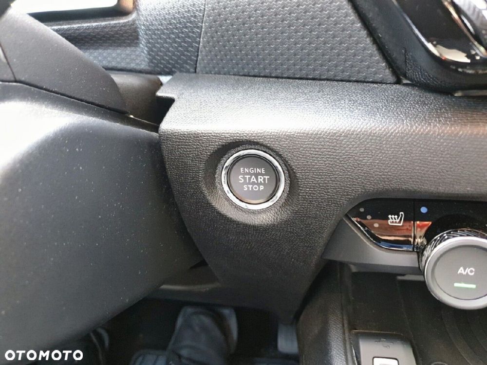 Citroën C4 1.2 PureTech Max S&S EAT8 - 21