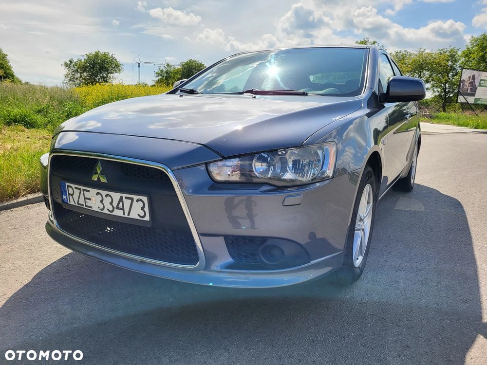 Mitsubishi Lancer - 1