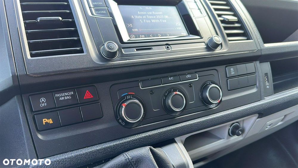 Volkswagen Transporter - 21