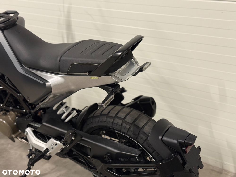 Husqvarna Svartpilen - 33