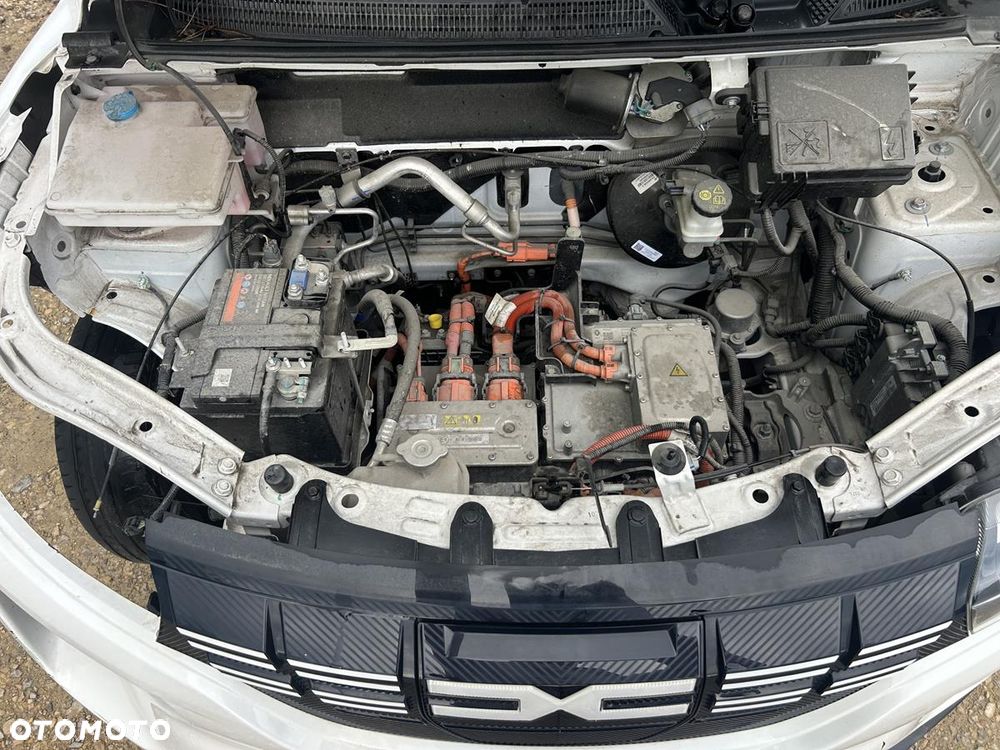 Dacia Spring - 9