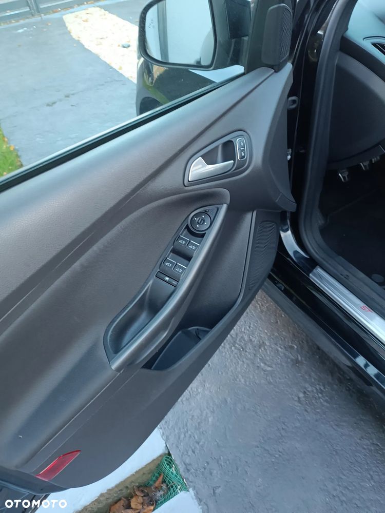 Ford Focus - 10