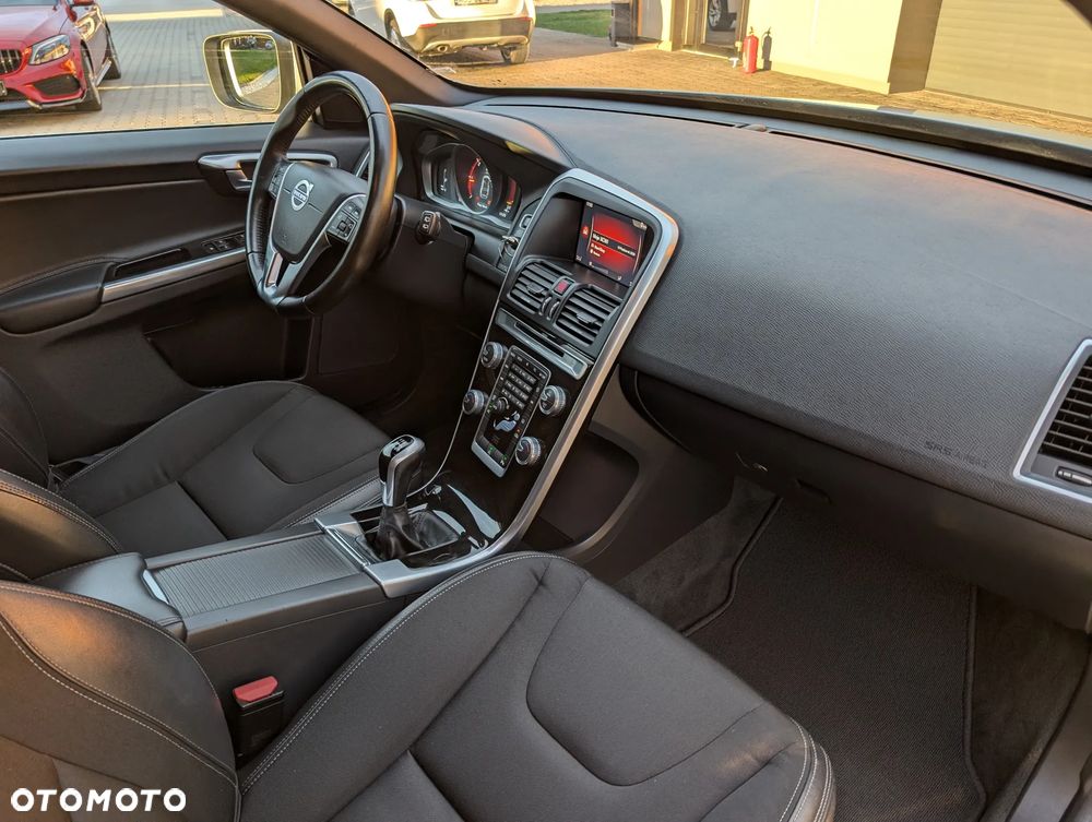 Volvo XC 60 D3 Momentum - 32