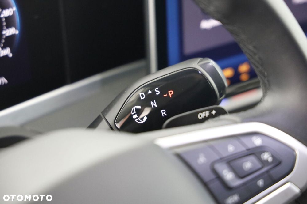 Volkswagen Passat - 15