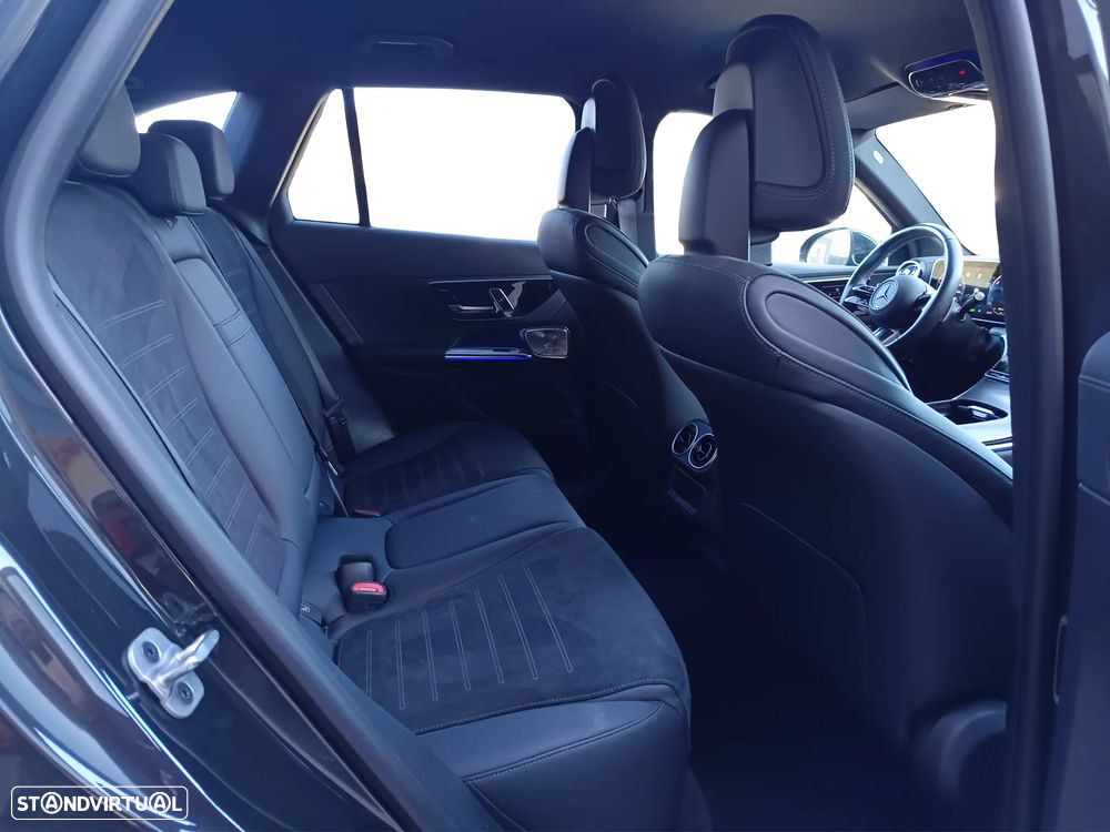 Mercedes-Benz GLC 300 de 4Matic 9G-TRONIC AMG Line - 31