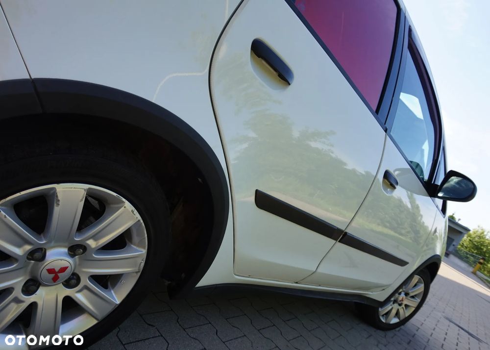 Mitsubishi Colt - 18