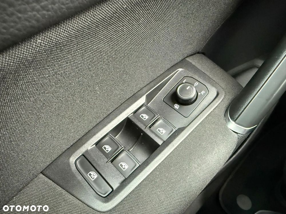 Volkswagen Touran 1.5 TSI EVO Highline - 17