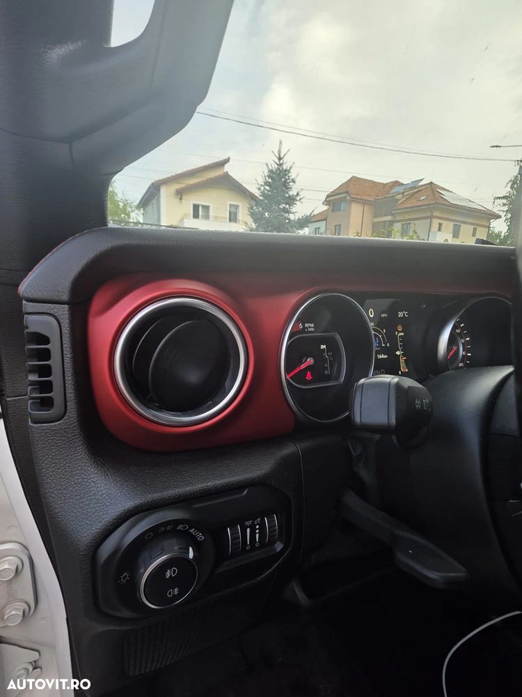 Jeep Wrangler - 22