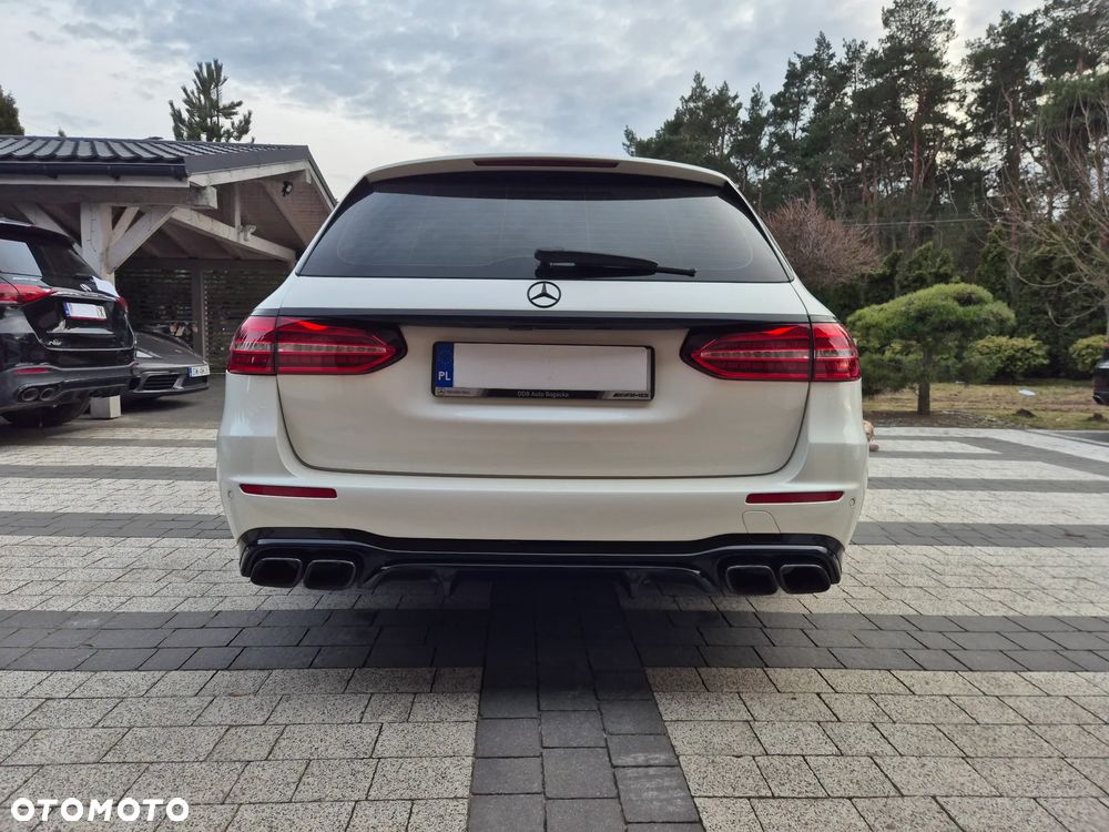 Mercedes-Benz Klasa E - 16