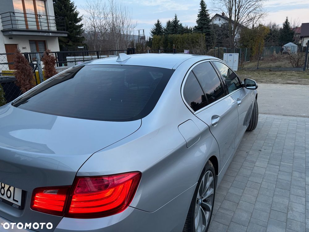 BMW Seria 5 520d xDrive - 6