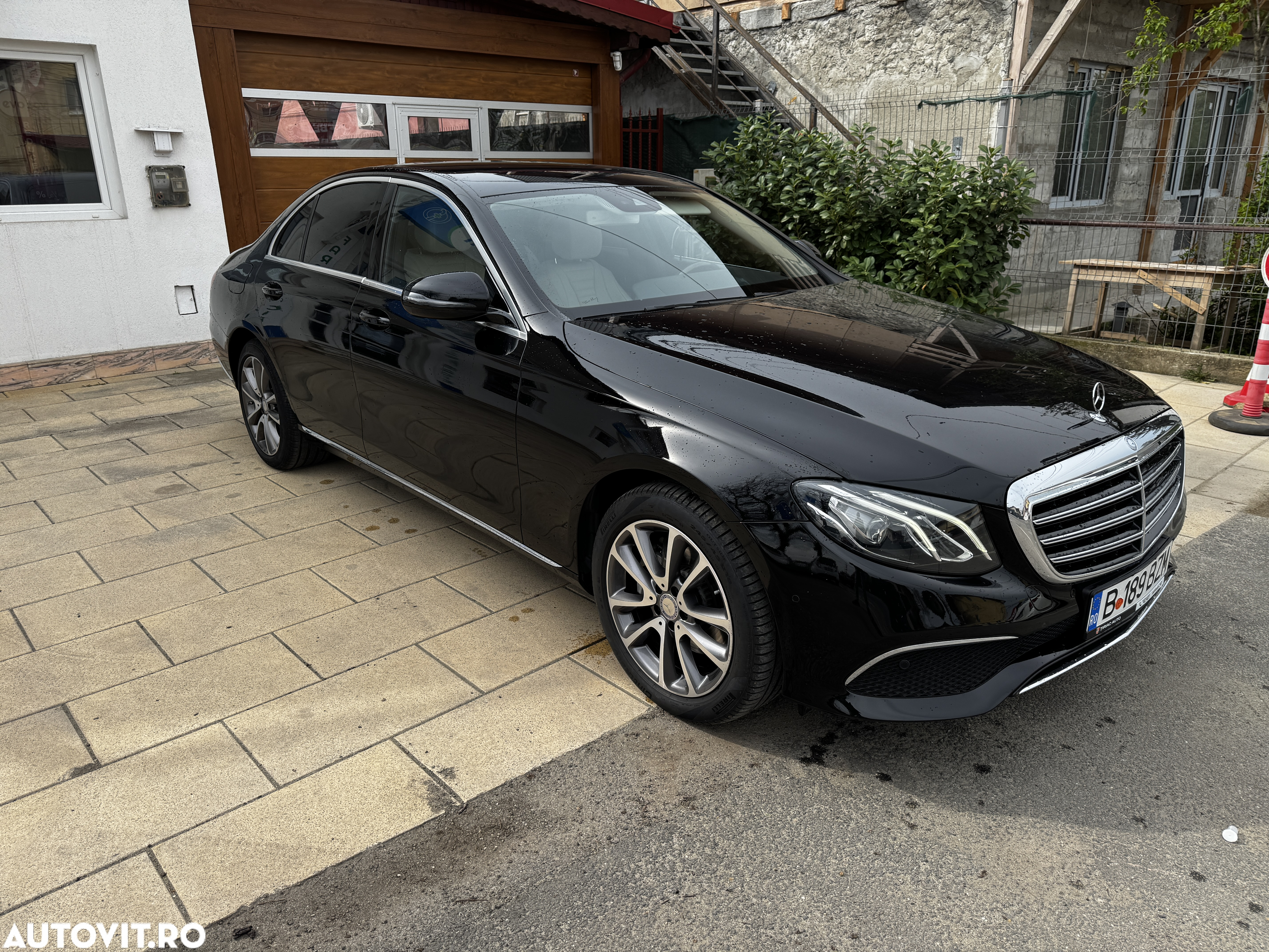 Mercedes-Benz E 220 d 9G-TRONIC Exclusive - 2