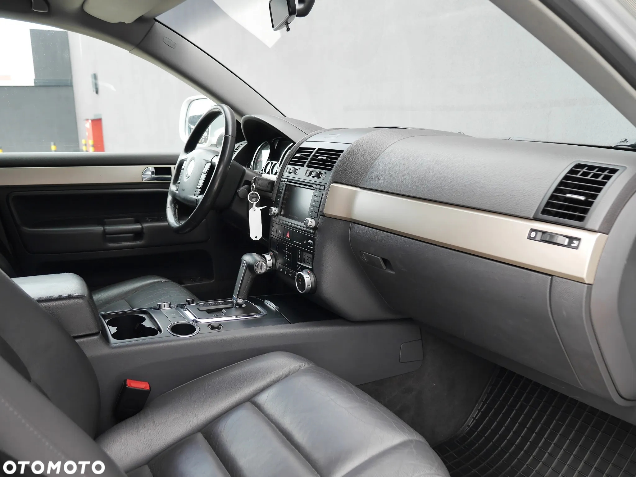 Volkswagen Touareg 3.0 V6 TDI DPF Automatik Kong - 21