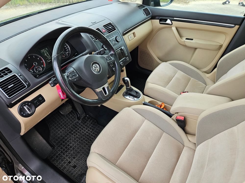 Volkswagen Touran 1.4 TSI DSG Highline - 10