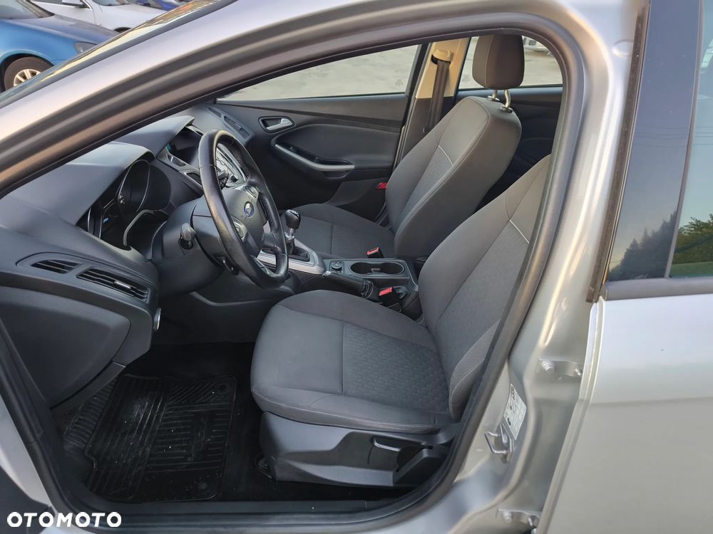 Ford Focus - 12
