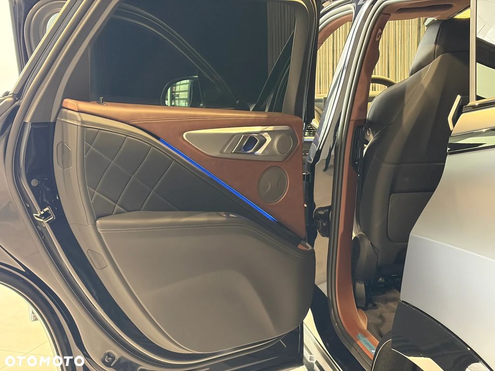 BMW XM 50e PHEV sport - 12