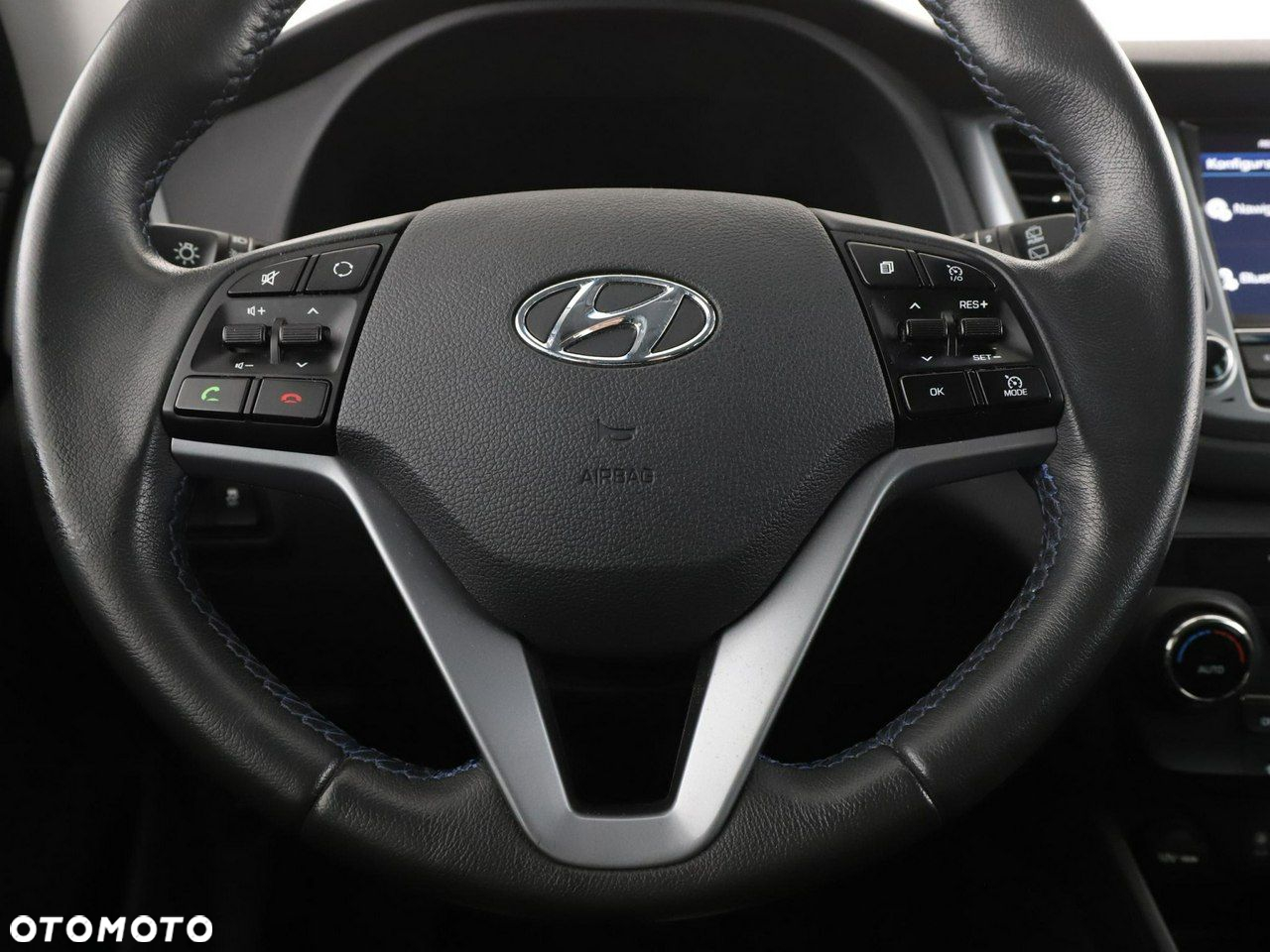 Hyundai Tucson 1.7 CRDI BlueDrive Style 2WD - 21