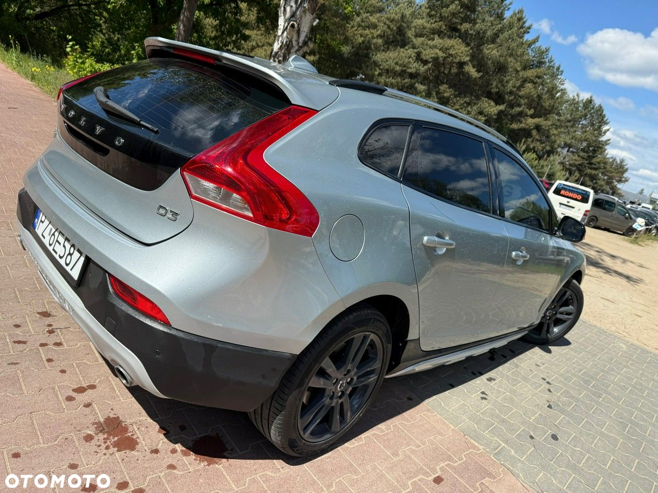 Volvo V40 Cross Country - 20
