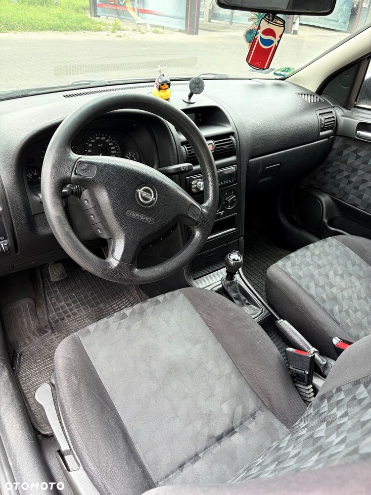 Opel Astra 1.6 Comfort - 11